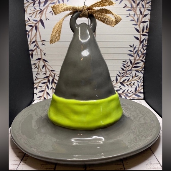 NWT Rae Dunn Tonight We Fly Witch Hat Bird House & Feeder - Garden / Gift - Picture 2 of 7